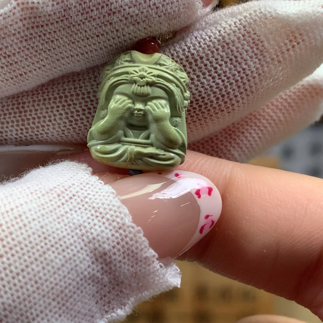 绿松石未镶嵌挂件