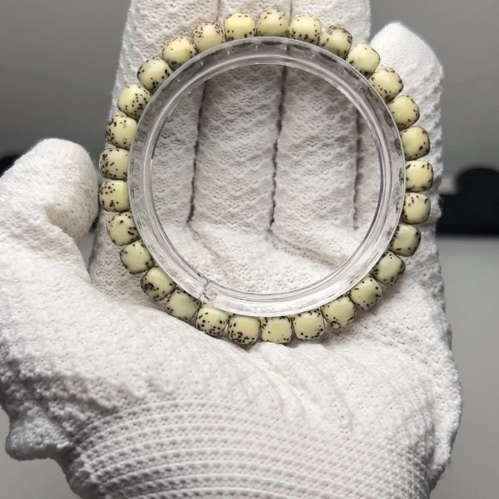 手串星月菩提卡8河豚