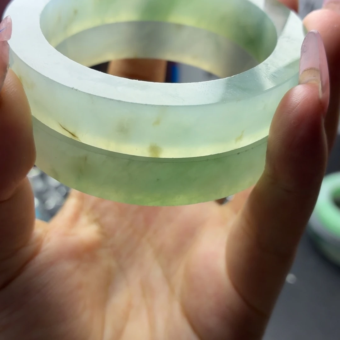 定制翡翠未镶嵌缅A翡翠多样性发一