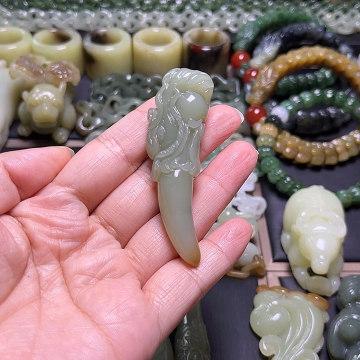 D***生和田玉未镶嵌挂件