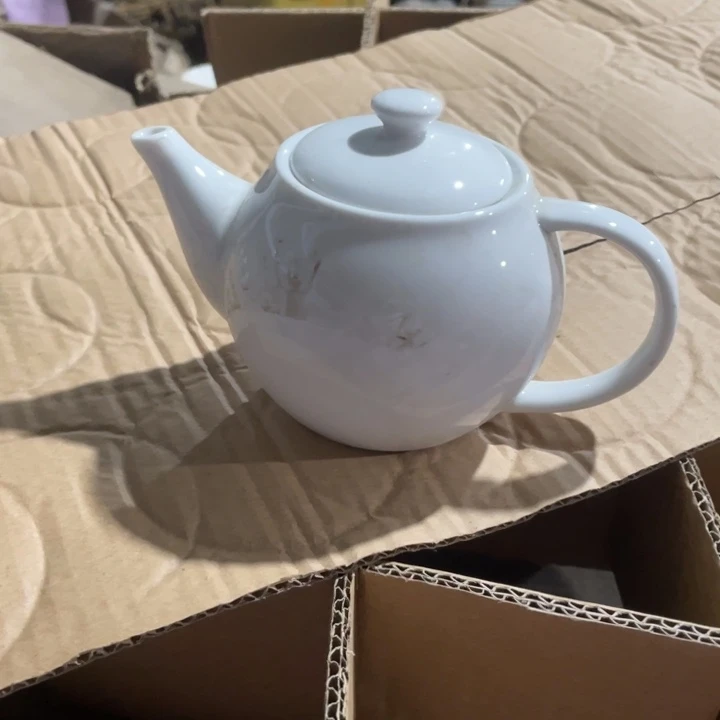 其他盘子碗砂锅都有