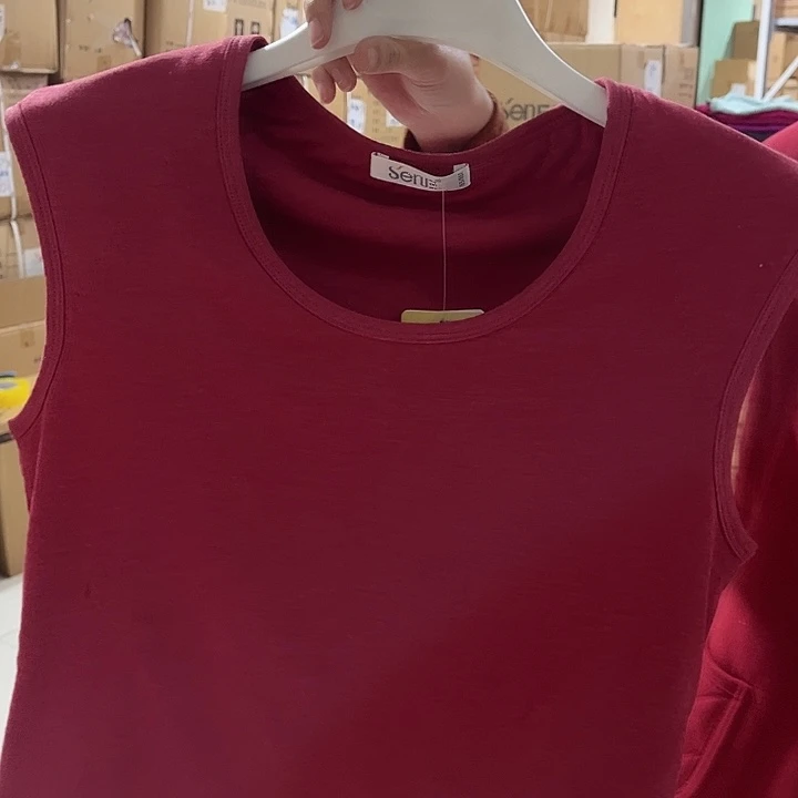 蚕丝背心玛瑙红120斤以内