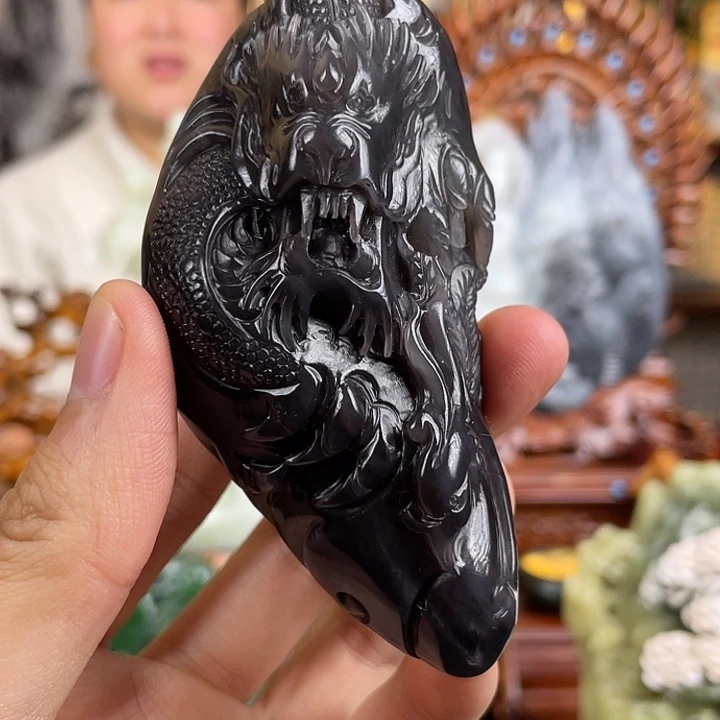 和田玉未镶嵌把件