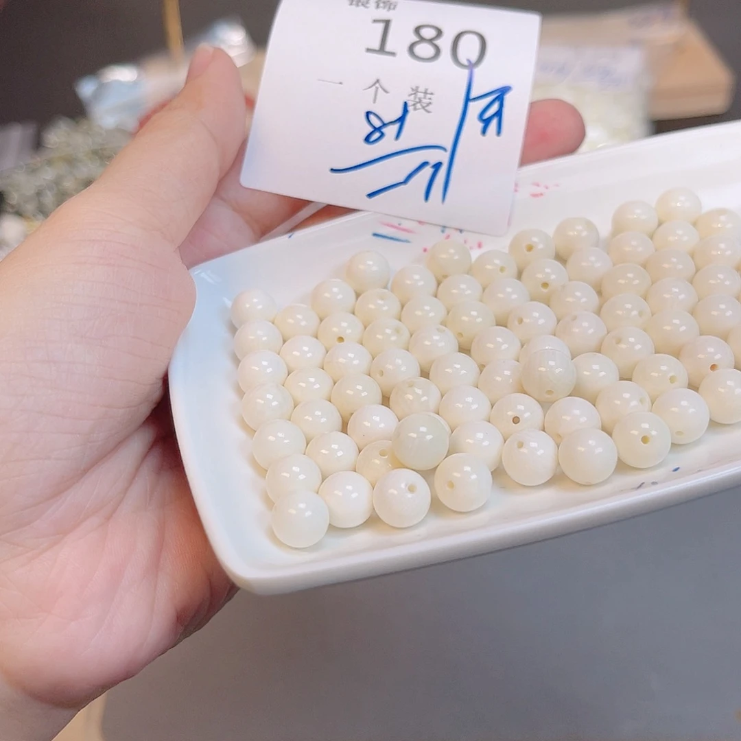 水晶珠宝半成品未镶嵌180 。