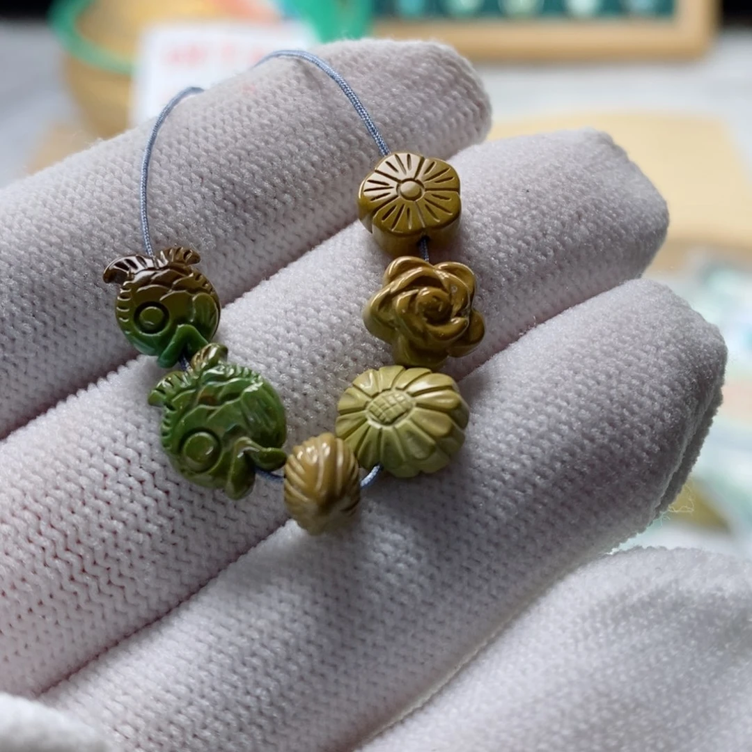 绿松石颈饰未镶嵌