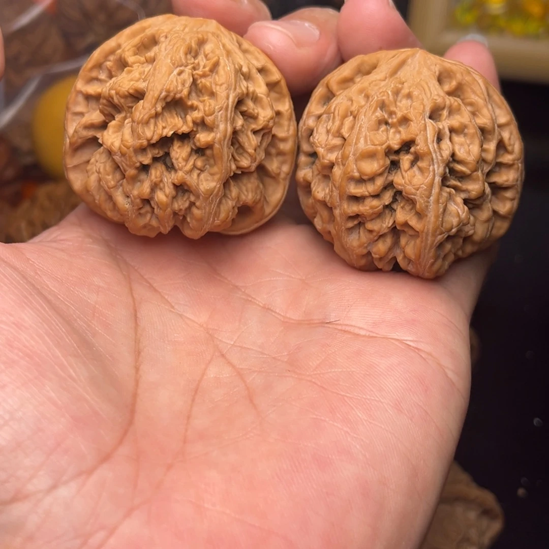 或***许把件文玩核桃44粗筋 虫眼