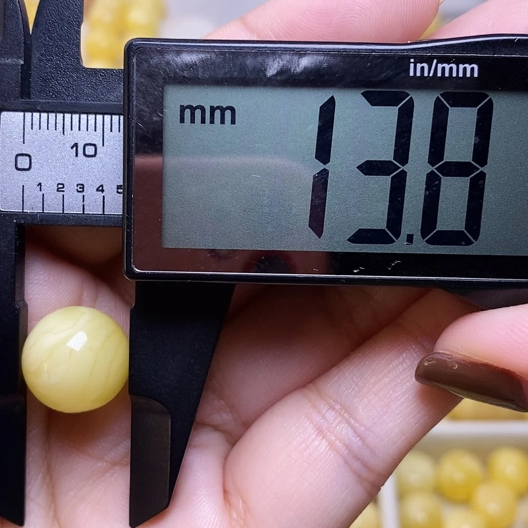 裸石琥珀未镶嵌酿*蜜蜡圆珠