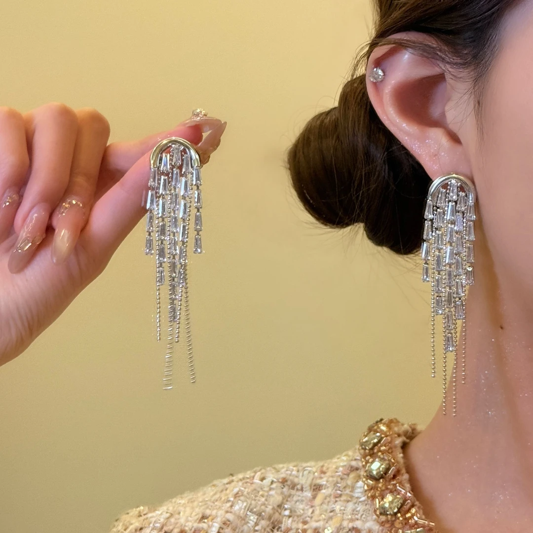 铜合金合成锆石耳饰 鎏星银河 银色闪锆流苏耳环女高级感气质耳饰