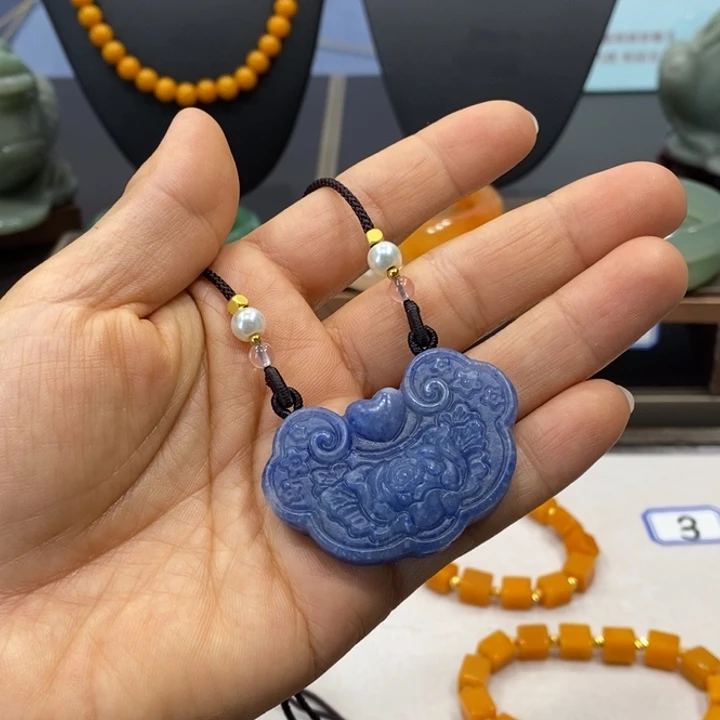 未镶嵌手镯石英岩玉