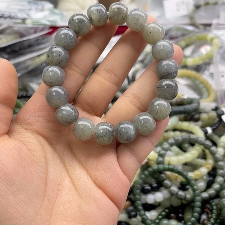 和田玉未镶嵌手串