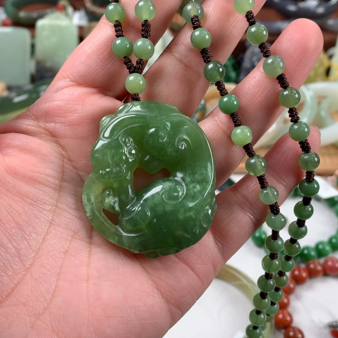 岫玉颈饰未镶嵌吊坠