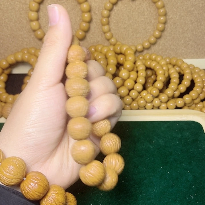 猴头核桃手串凤羽