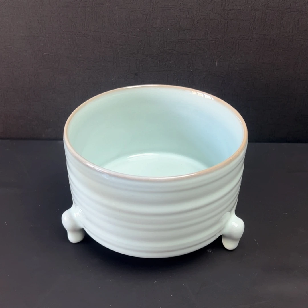 天青色三足尊微瑕