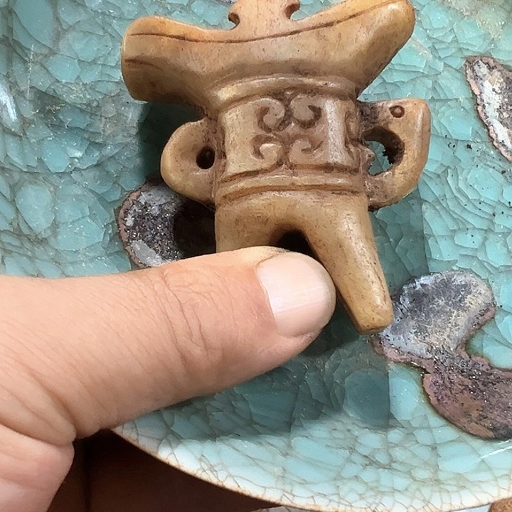 摆件瓷器瓷器瓷器瓷器上