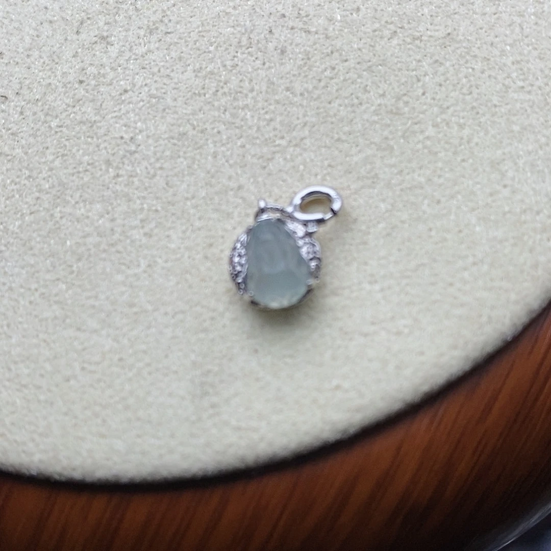 翡翠戒指未镶嵌不****财潘