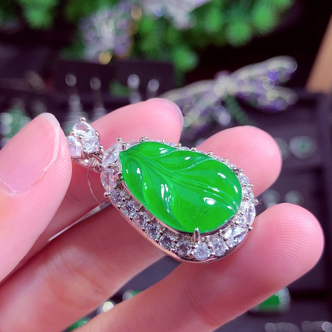 颈饰未镶嵌翡翠天然