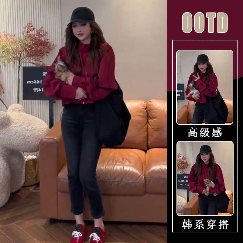秋季新款搭配一整套2025微胖减龄高级感红色上衣修身牛仔裤两件套