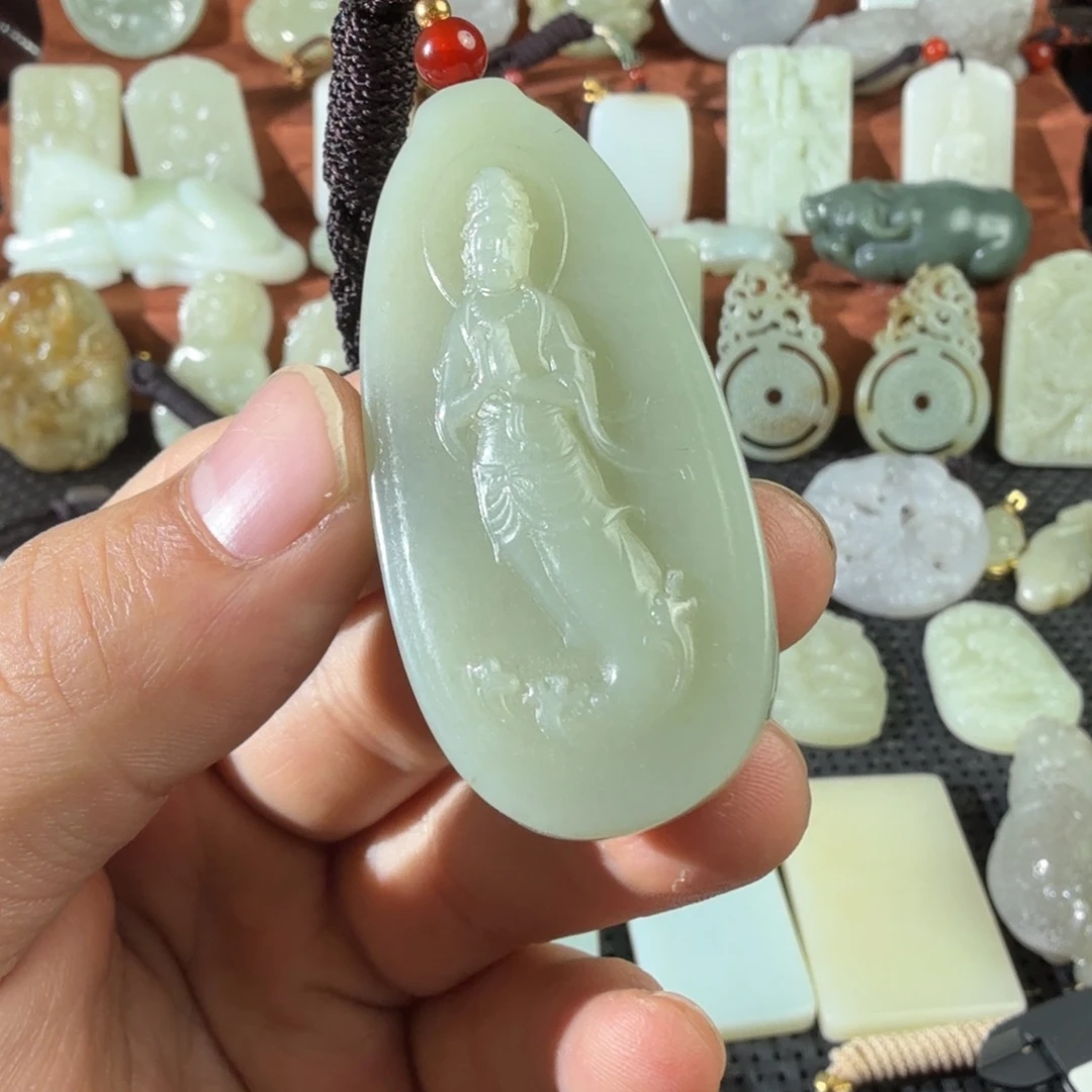 和田玉未镶嵌颈饰