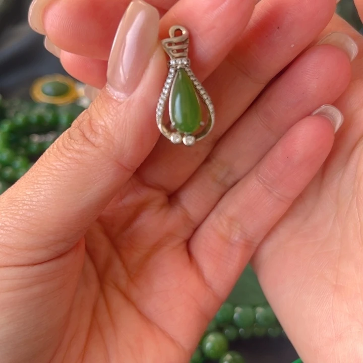 和田玉未镶嵌珠宝奇石