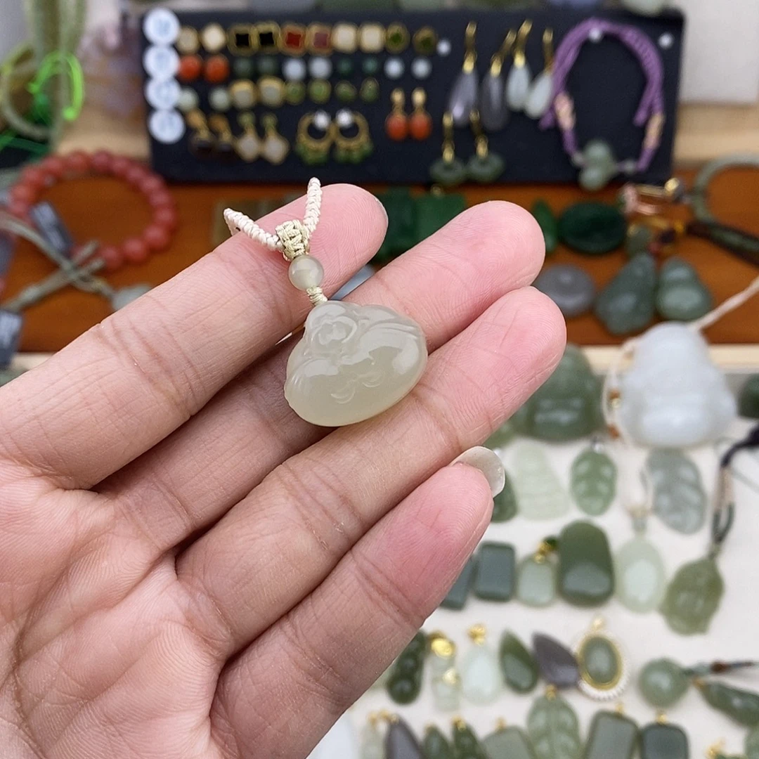 和田玉未镶嵌吊坠(不含链)