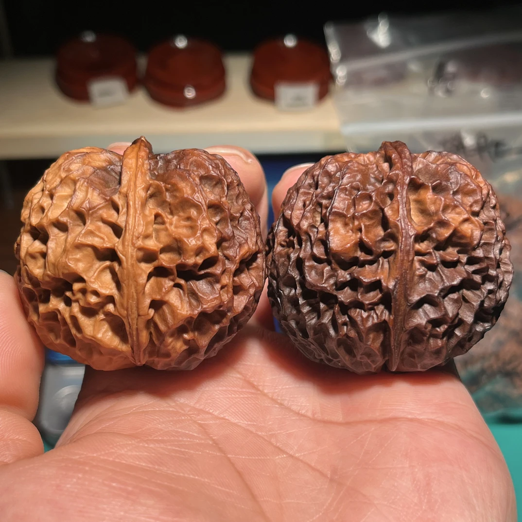 文玩铁核桃铁绣球46尺70克