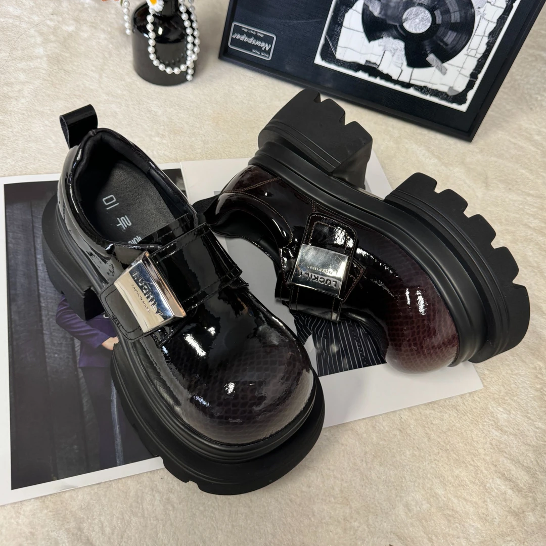 时尚百搭圆头舒适粗跟女士乐福鞋增高厚底25LF0037