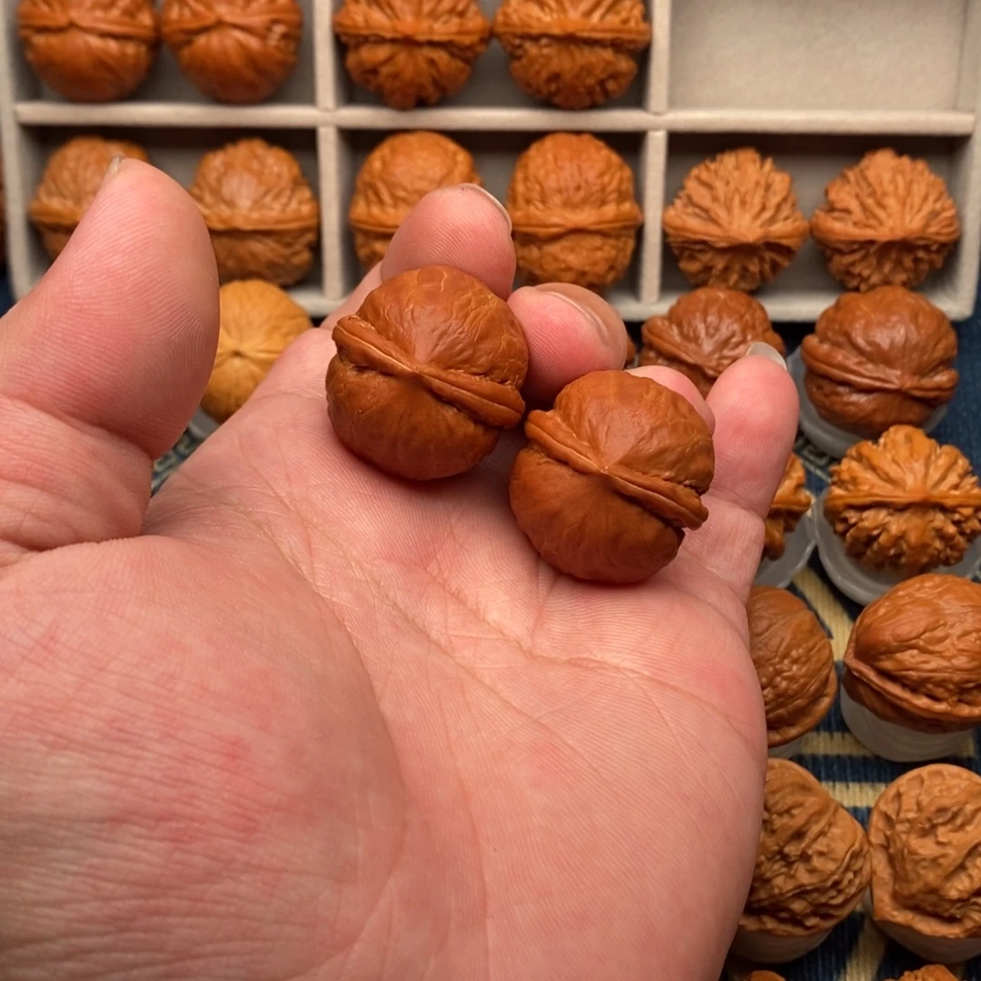 暴***肉把件文玩核桃至尊宝