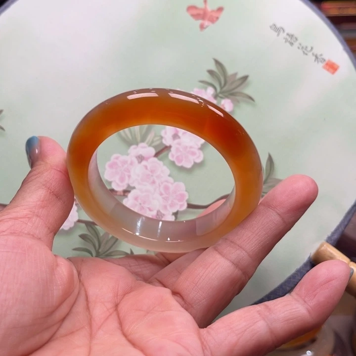 维***多手镯玛瑙/玉髓未镶嵌