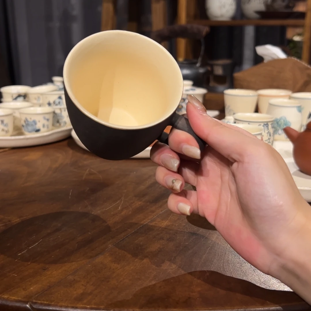 瓷片陶瓷。        陶瓷。   微瑕