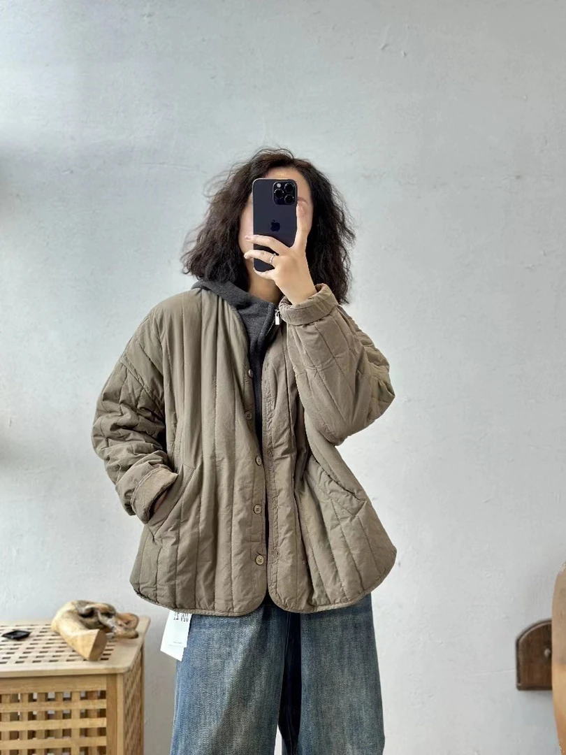 极简复古设计感军绿色长袖排扣外套小众宽松简约V领条纹夹棉棉服