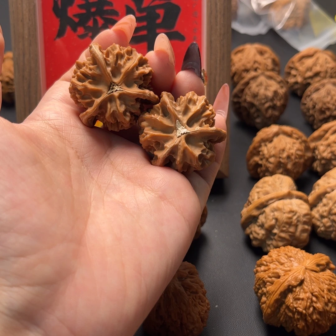 吊坠文玩核桃盘山三棱37