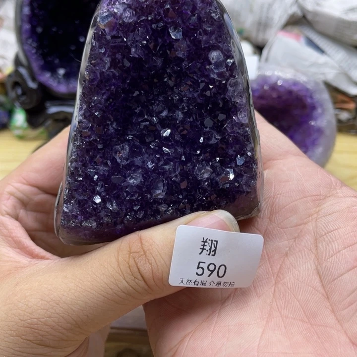 未镶嵌水晶大型摆件（非配饰）