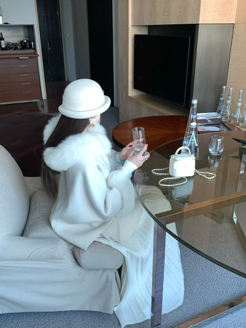 EIA一尧【睡美人】绵羊毛双面呢外套轻奢狐狸毛高级气质连帽斗篷冬