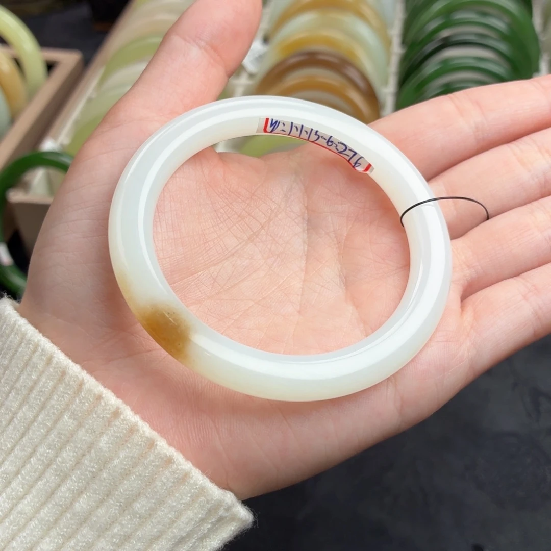 和田玉未镶嵌手镯-糖白一口糖美人条24号