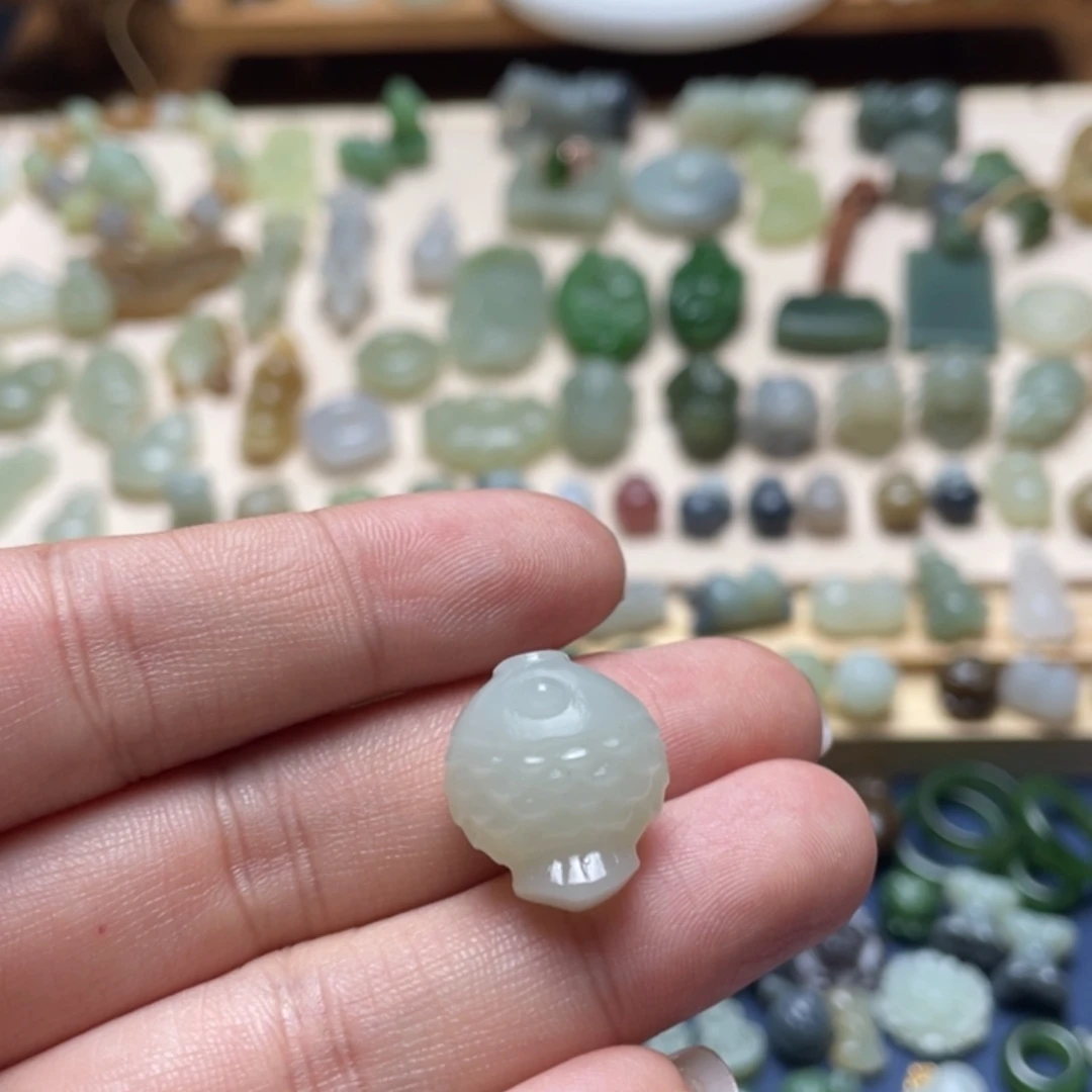 和田玉未镶嵌吊坠(不含链)