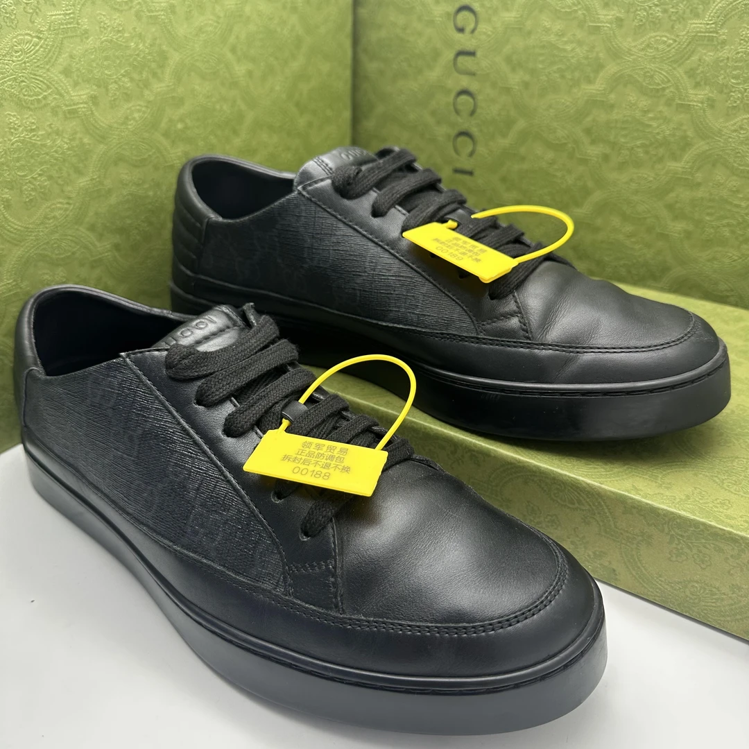 95新 GUCCI/古驰 43欧码男士黑色半印老花时尚休闲板鞋舒适透气