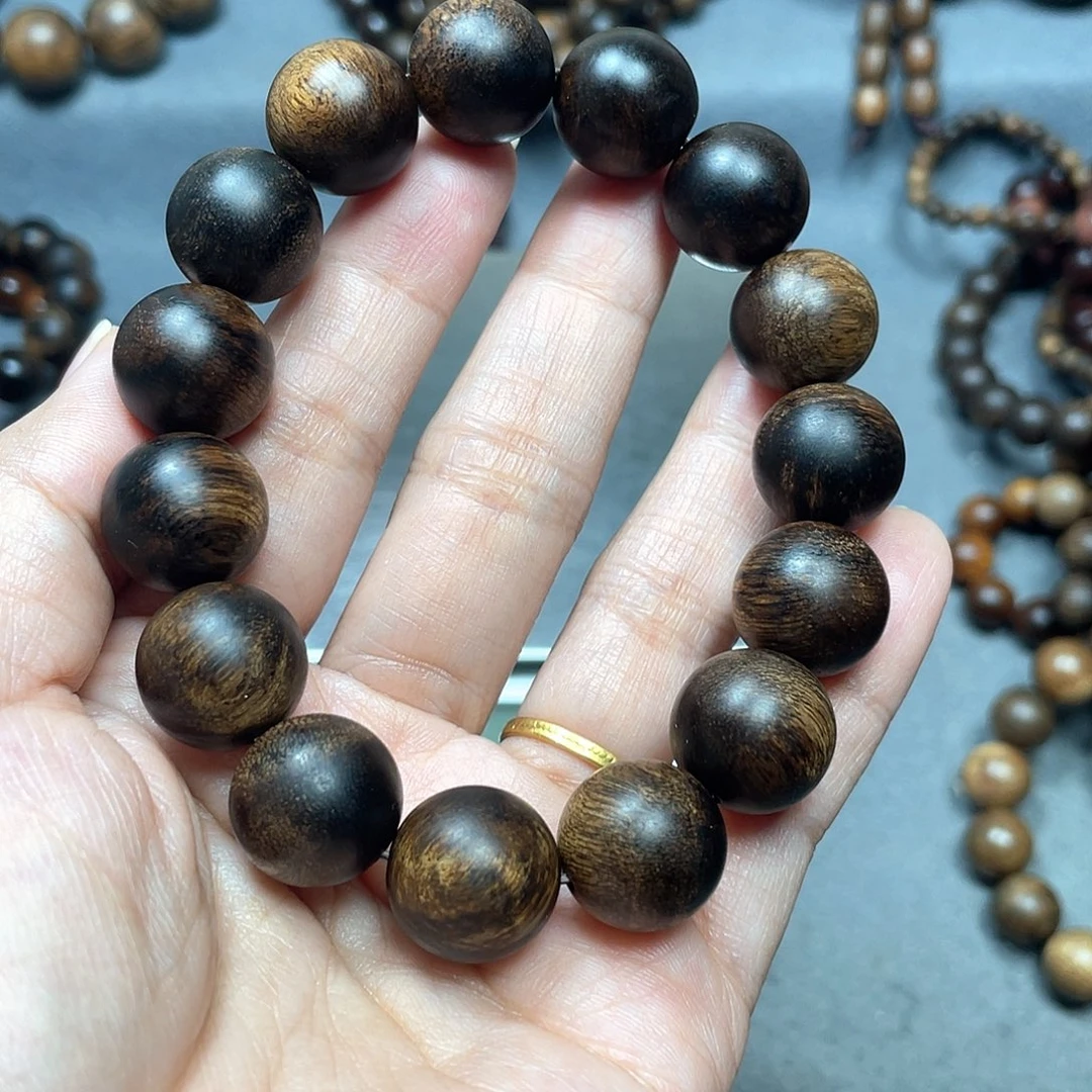 沉香手串白棋瘤疤1.5