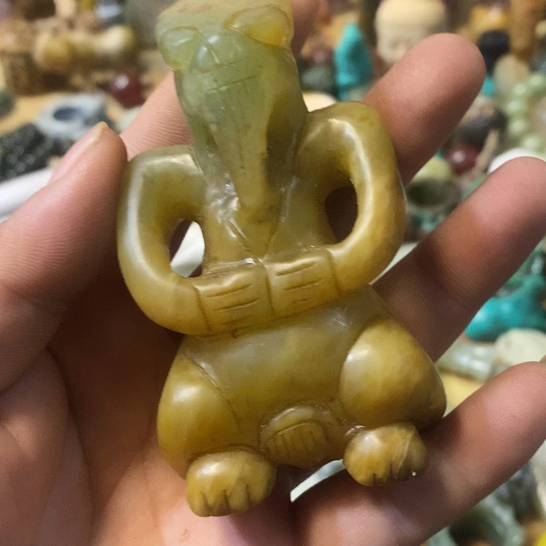 和田玉（糖玉）未镶嵌挂件