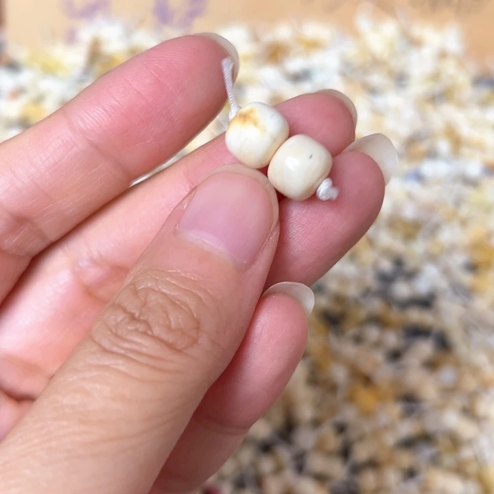 裸石蜜蜡未镶嵌8.7mm一对
