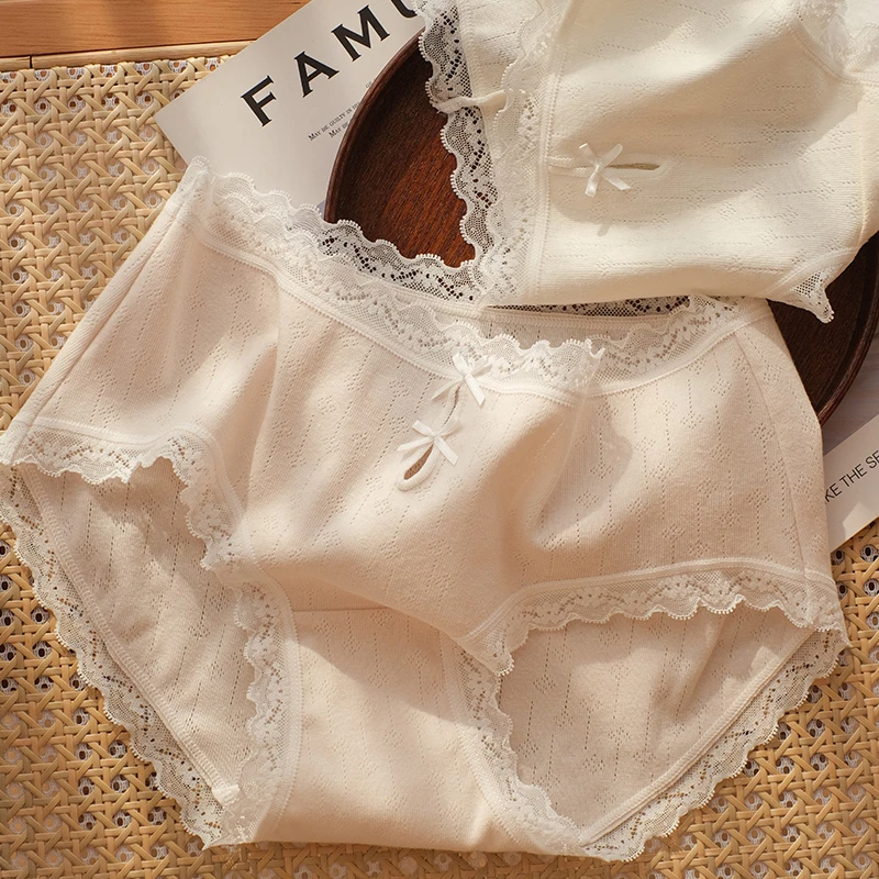 纯欲少女蕾丝中腰内裤婴儿棉包臀亲肤镂空女士三角裤透气性感