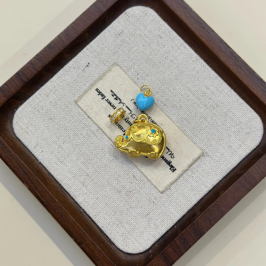 999足金5G工艺黄金小象吊坠