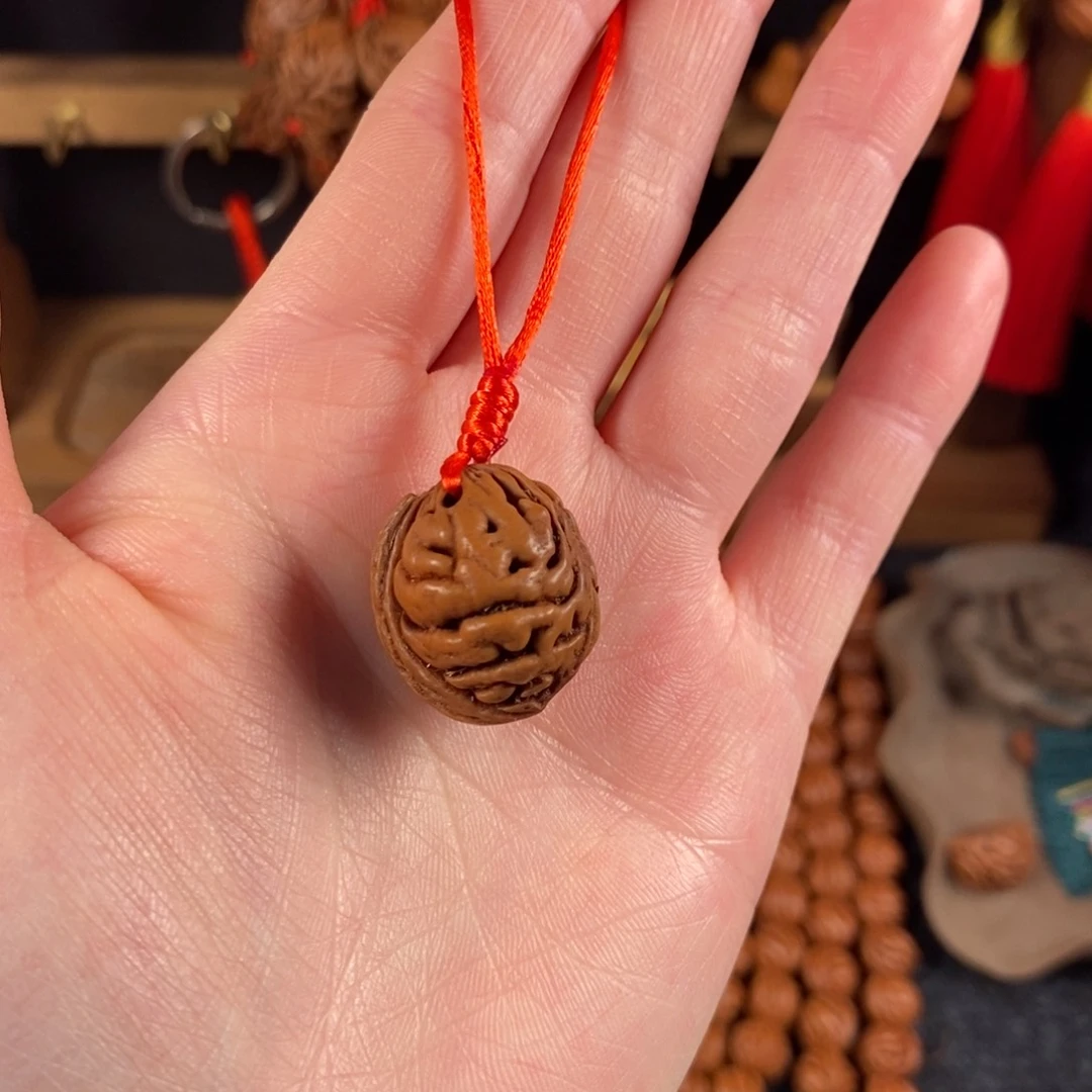 吊坠桃核桃枭挂件