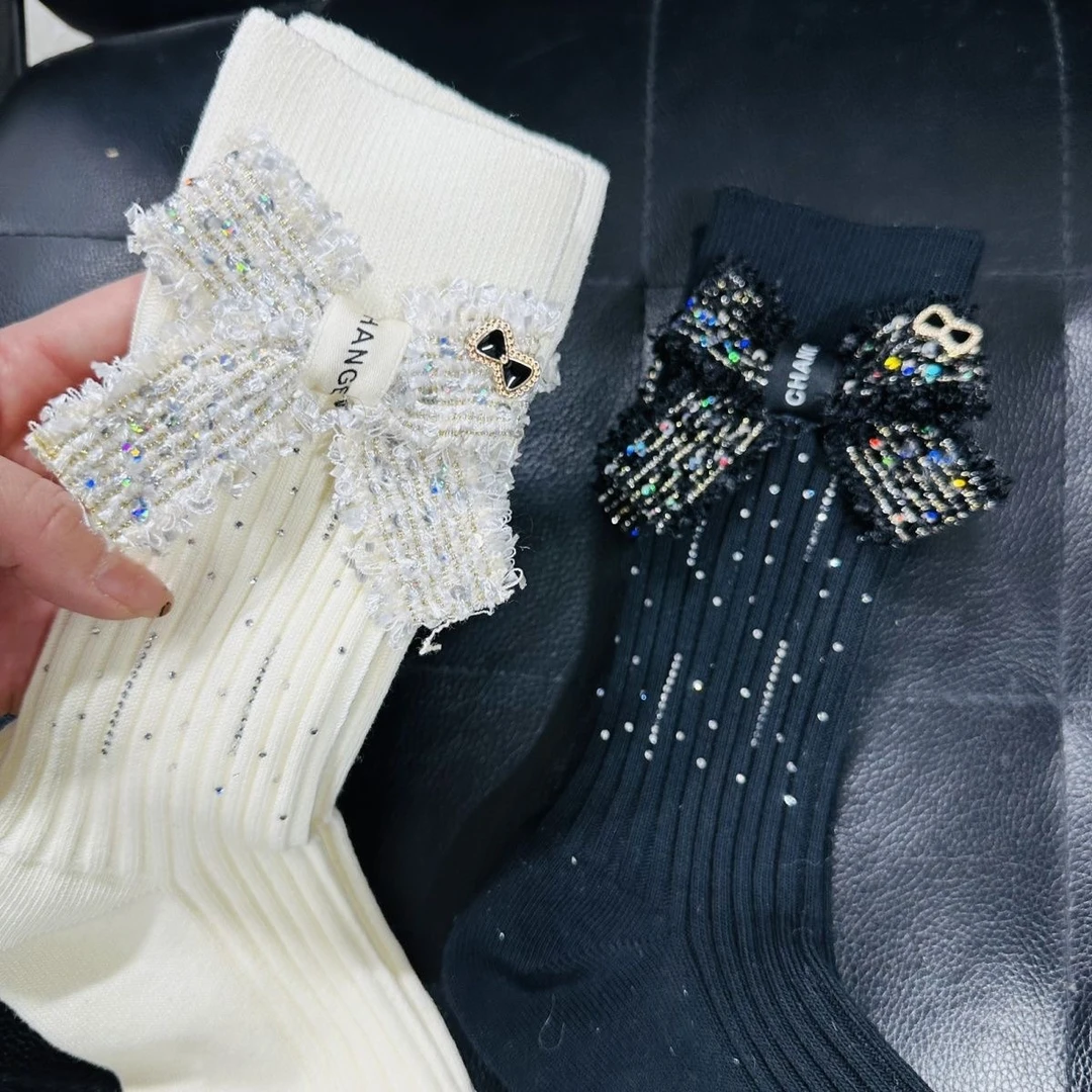 饰品袜女轻奢秋冬季蝴蝶结JK袜子女中筒袜韩式蝴蝶结百搭堆堆袜