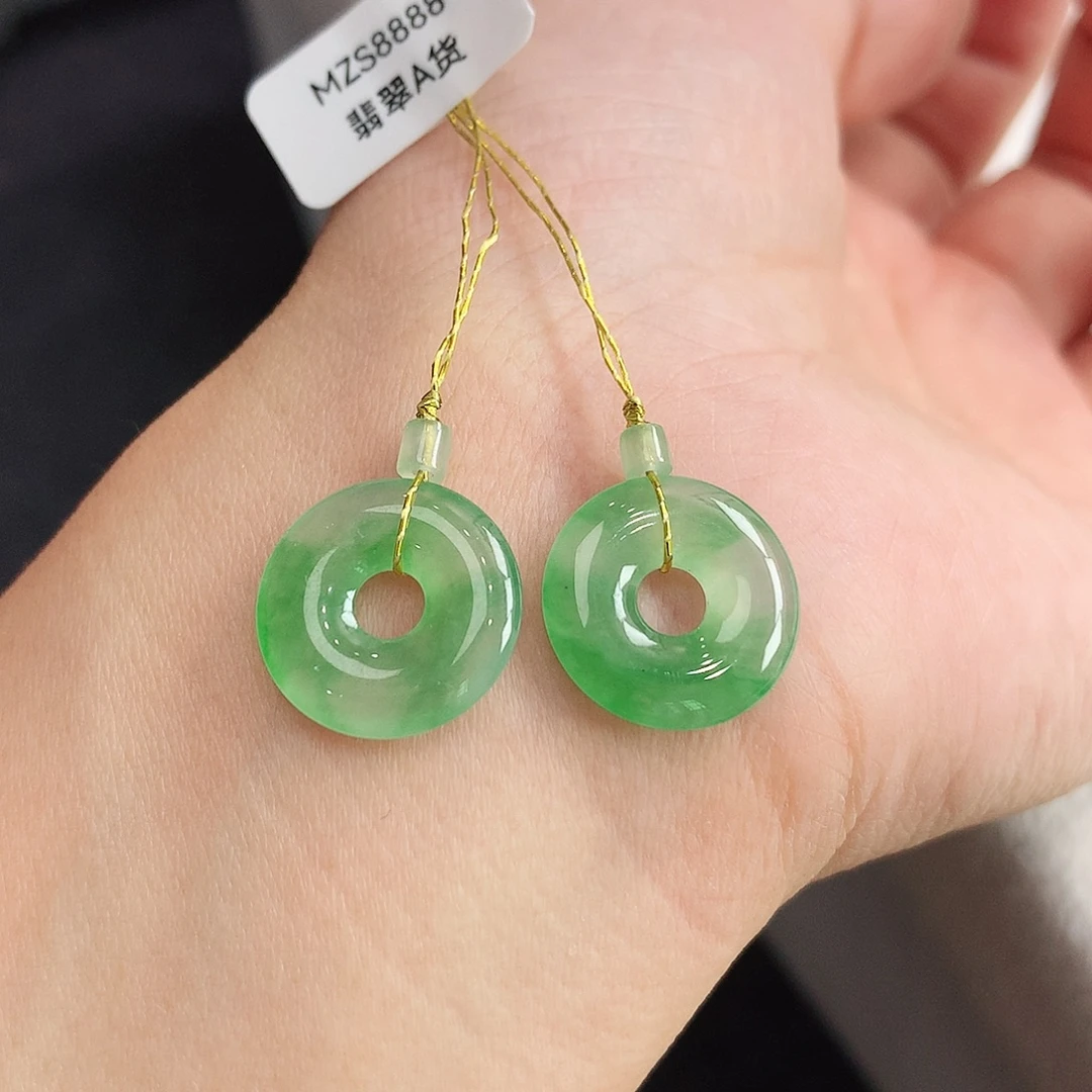 翡翠未镶嵌戒指甜甜圈