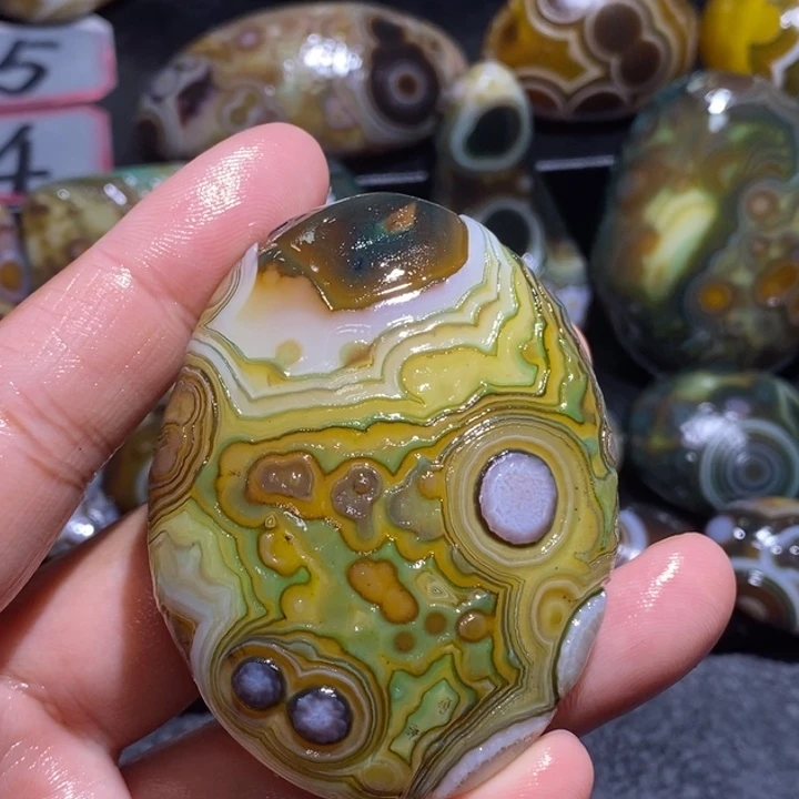 玛瑙/玉髓未镶嵌珠宝奇石54