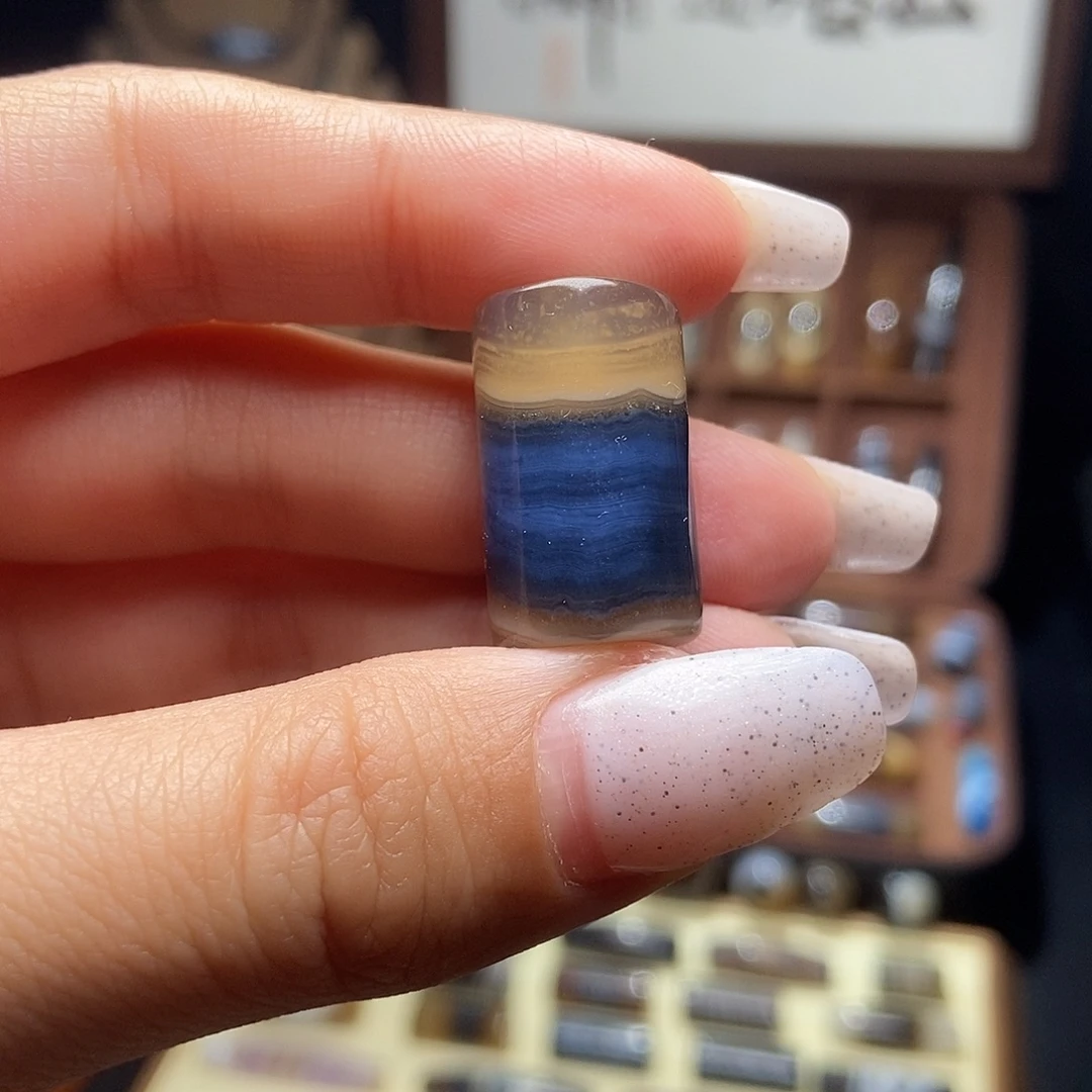 玛瑙/玉髓未镶嵌吊坠(赠链)