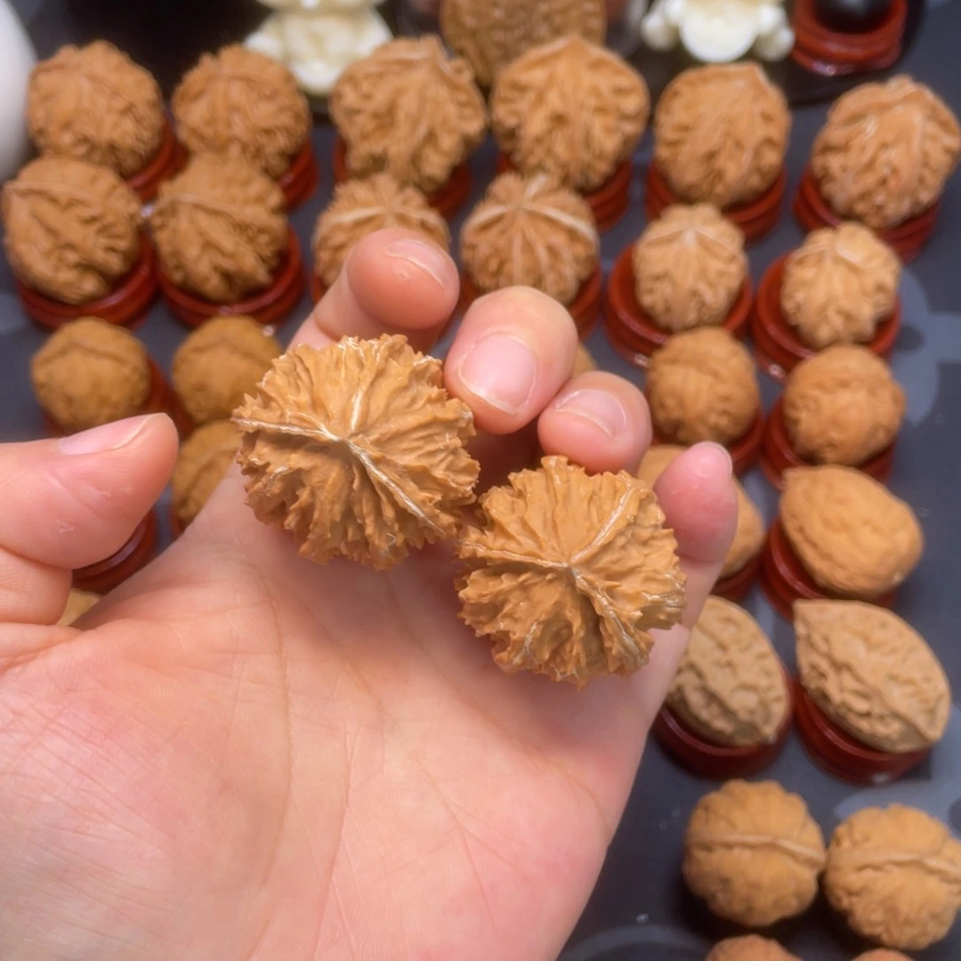 文玩核桃把件三棱