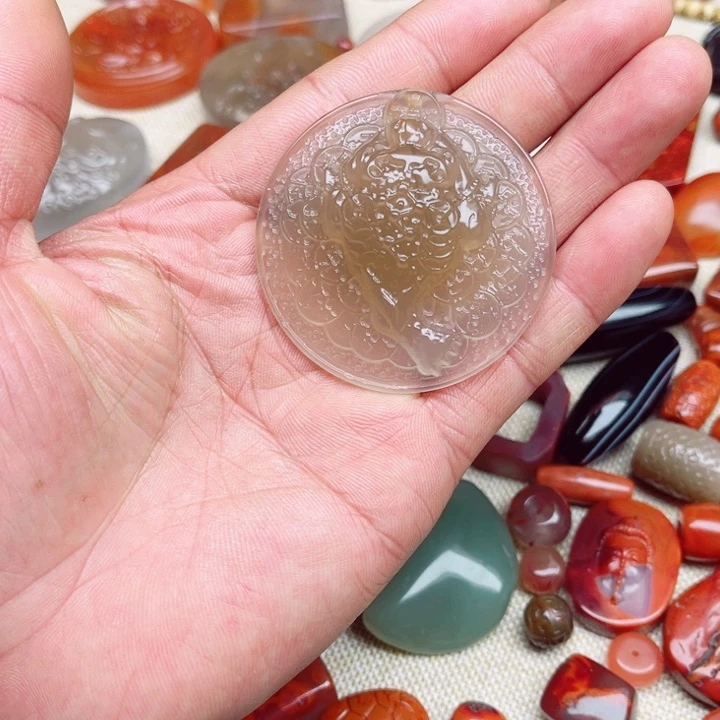 未镶嵌三足金蟾玛瑙/玉髓