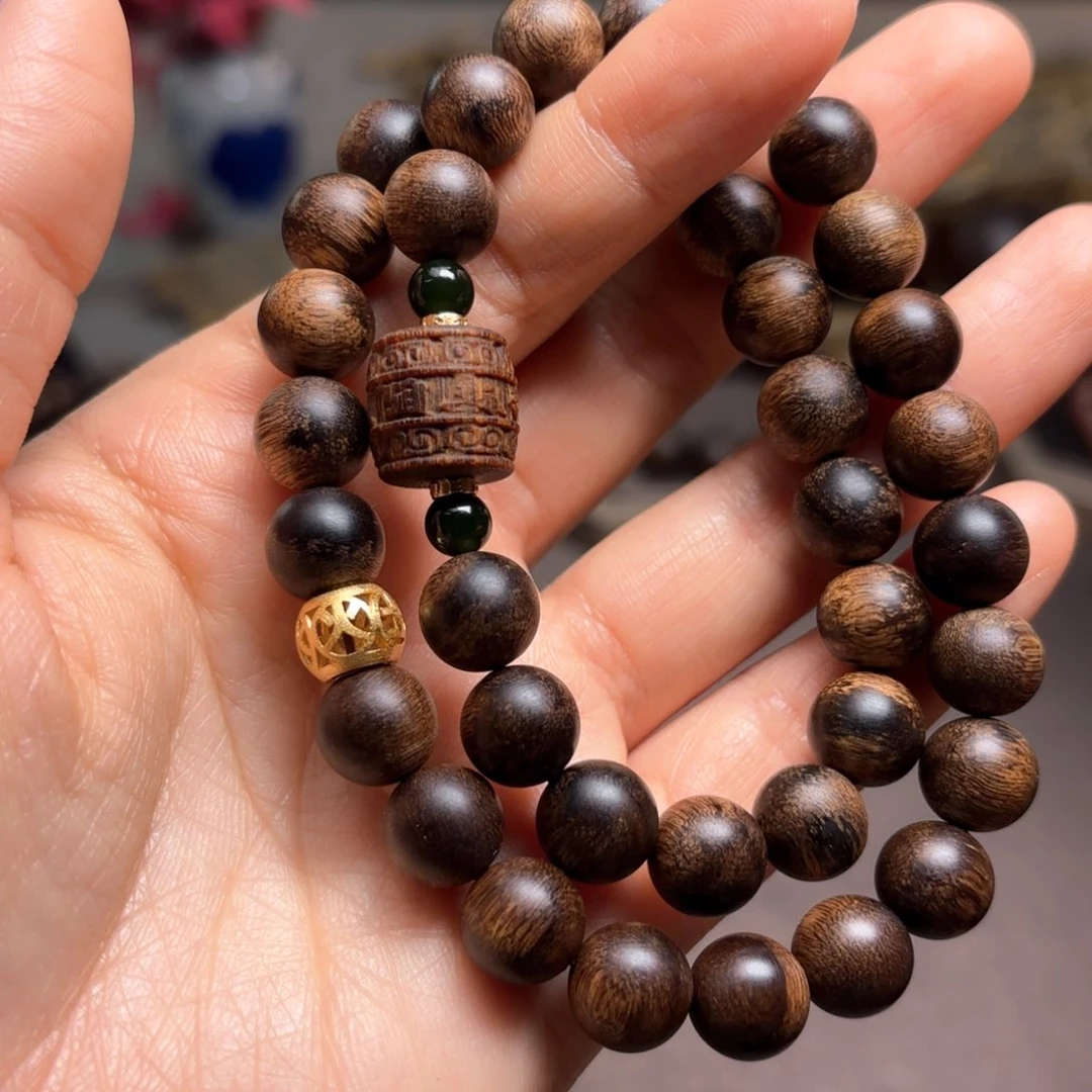 沉香手串越南富森红土瘤疤1.0设计➕白棋沉香木雕设计