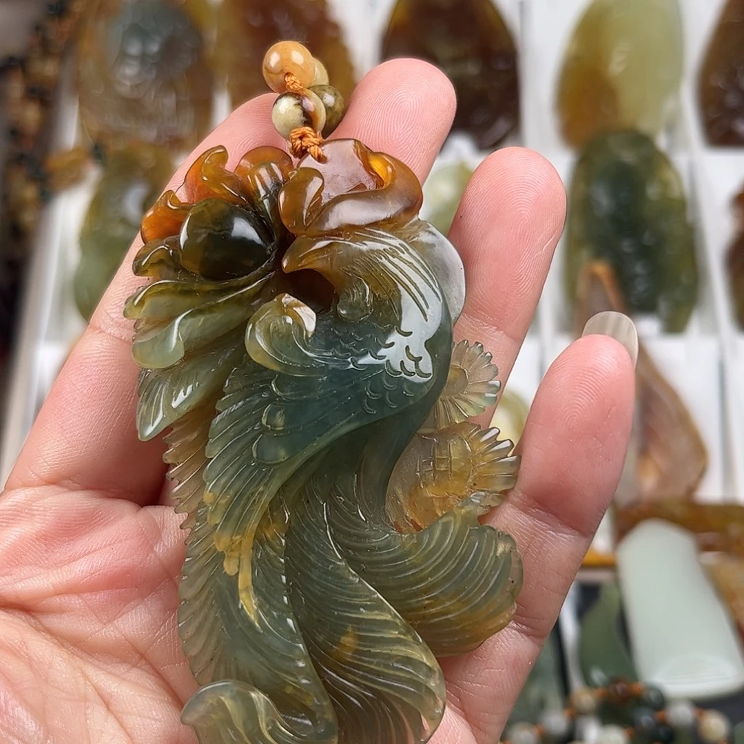 蛇纹石玉未镶嵌颈饰